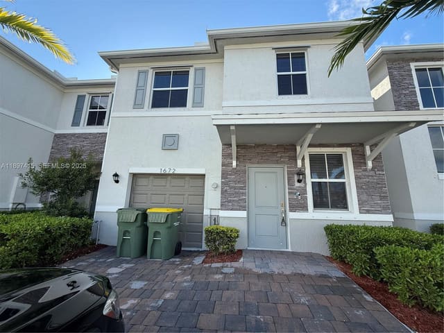 1672 SE 8th Avenue, sold in Cedar At Keys Gate, Homestead, FL