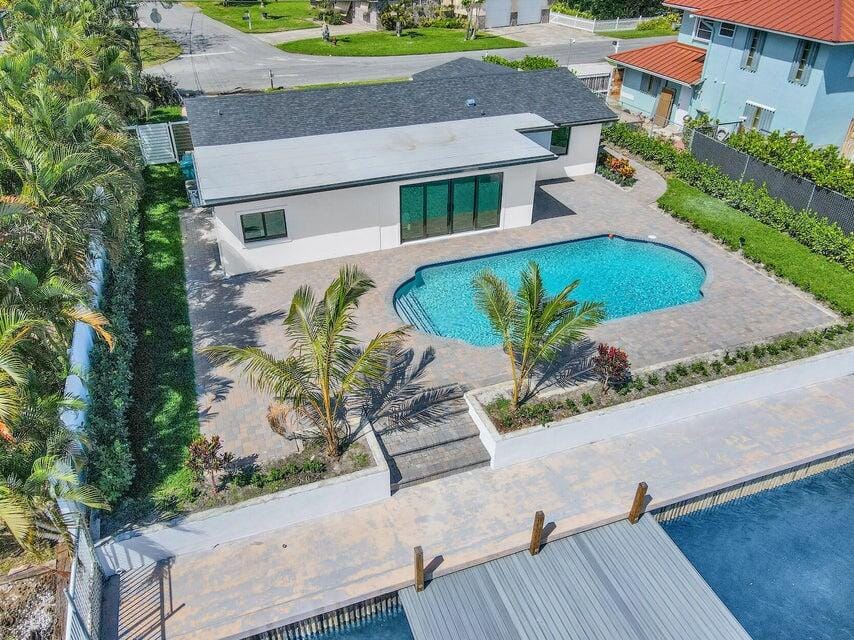 500 Venice Drive — photo 3