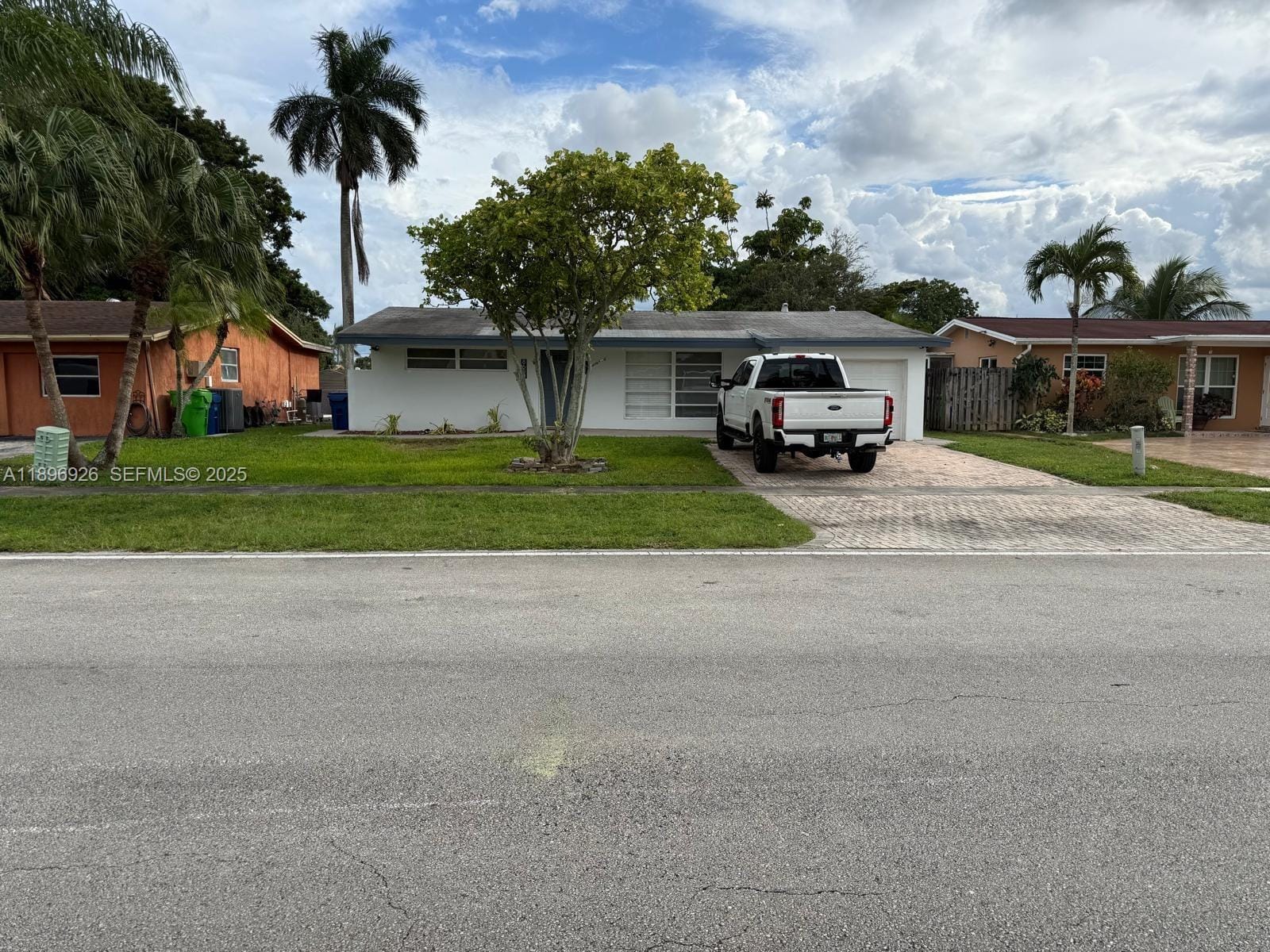 8600 NW 27th Place, Sunrise, FL 33322