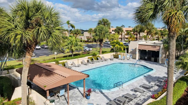 4242 Deste Court 301, Lake Worth, FL 33467