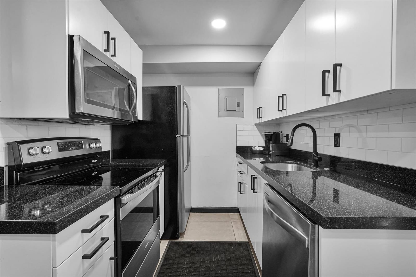 621 NE 28th Street — photo 10