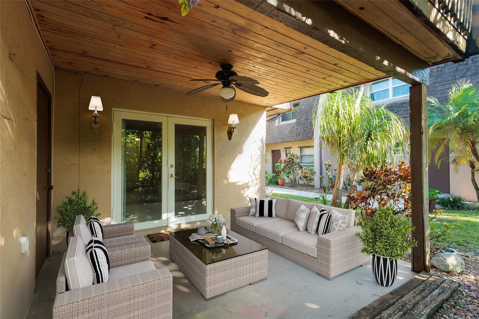 2520 Van Buren Street 4 — photo 4