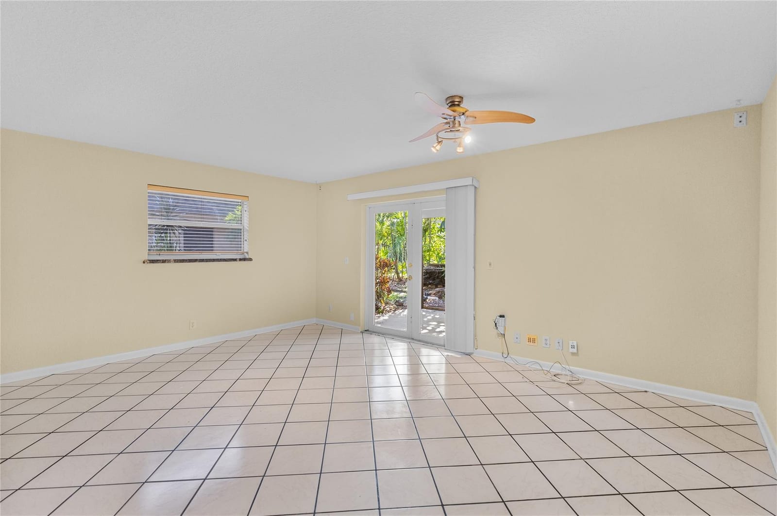 2520 Van Buren Street 4 — photo 8