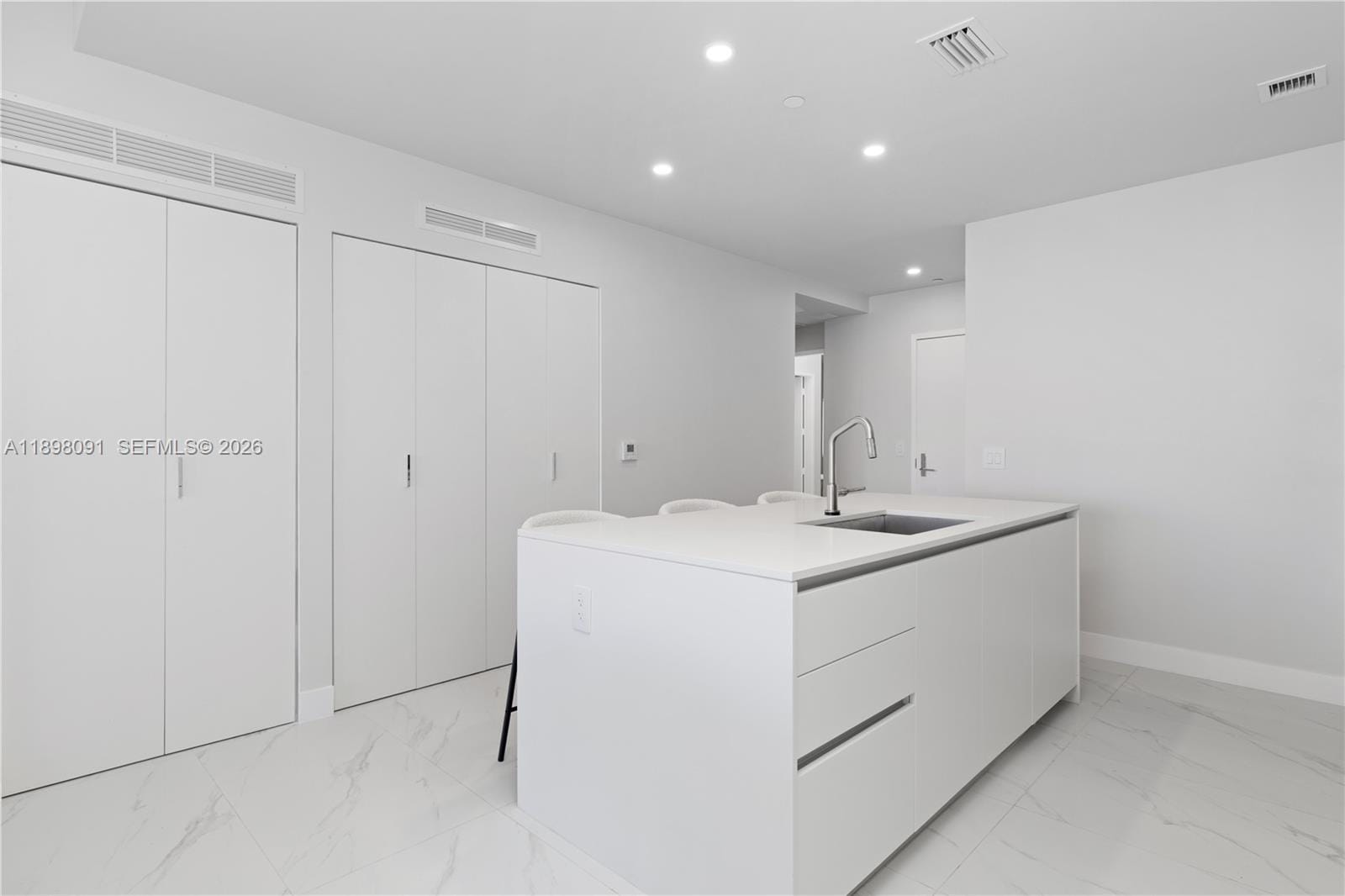 700 NE 24th Street 4002 — photo 8