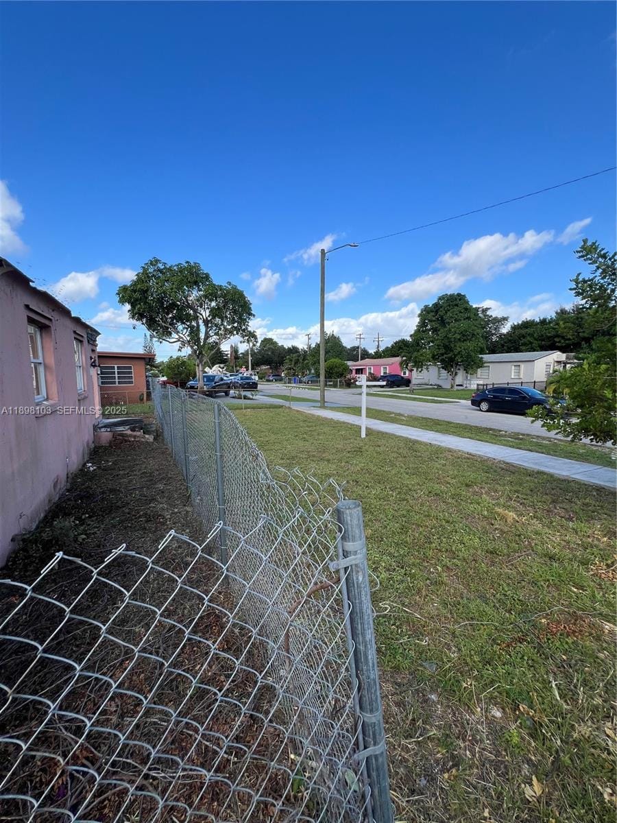 2122 Dewey Street — photo 5