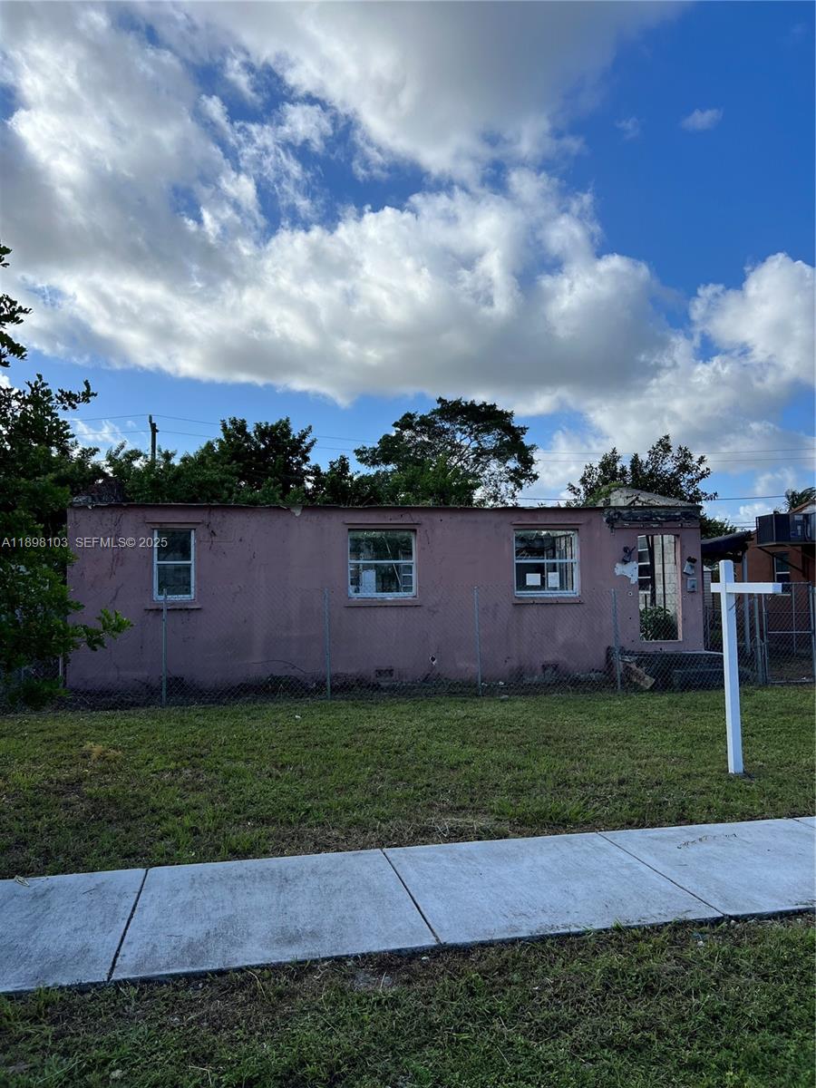 2122 Dewey Street, Hollywood, FL 33020, Hollywood