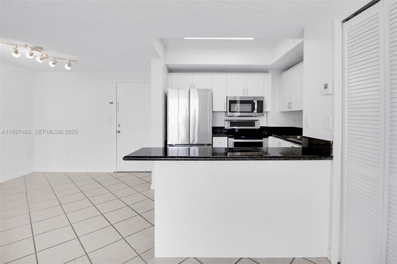 3500 Coral Way PH-07, Miami, FL 33145 photo 12