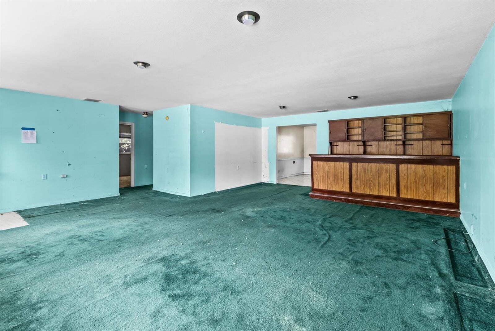 300 Bradley Street — photo 4