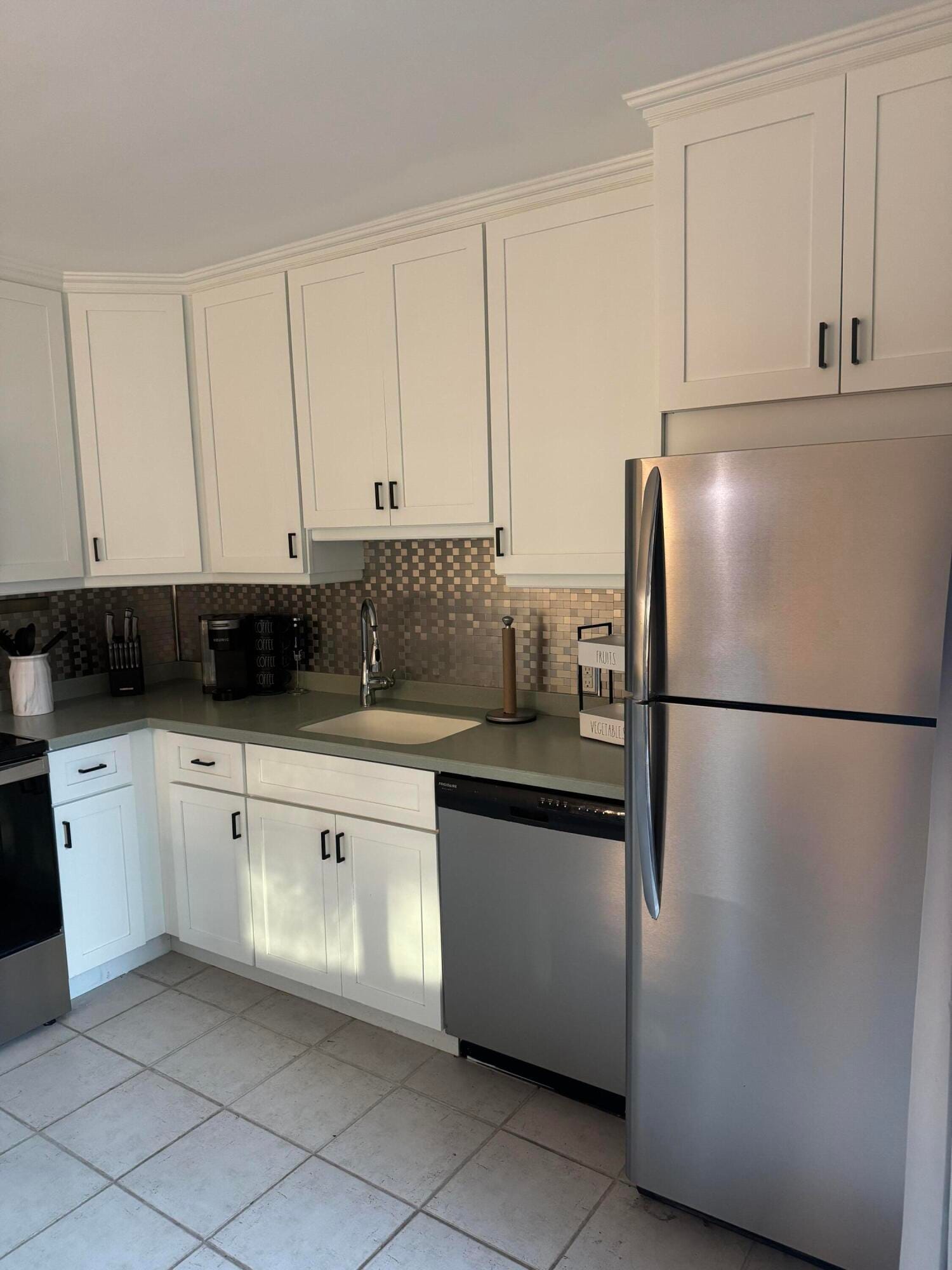 6111 SE Riverboat Drive, Stuart, FL 34997 photo 9