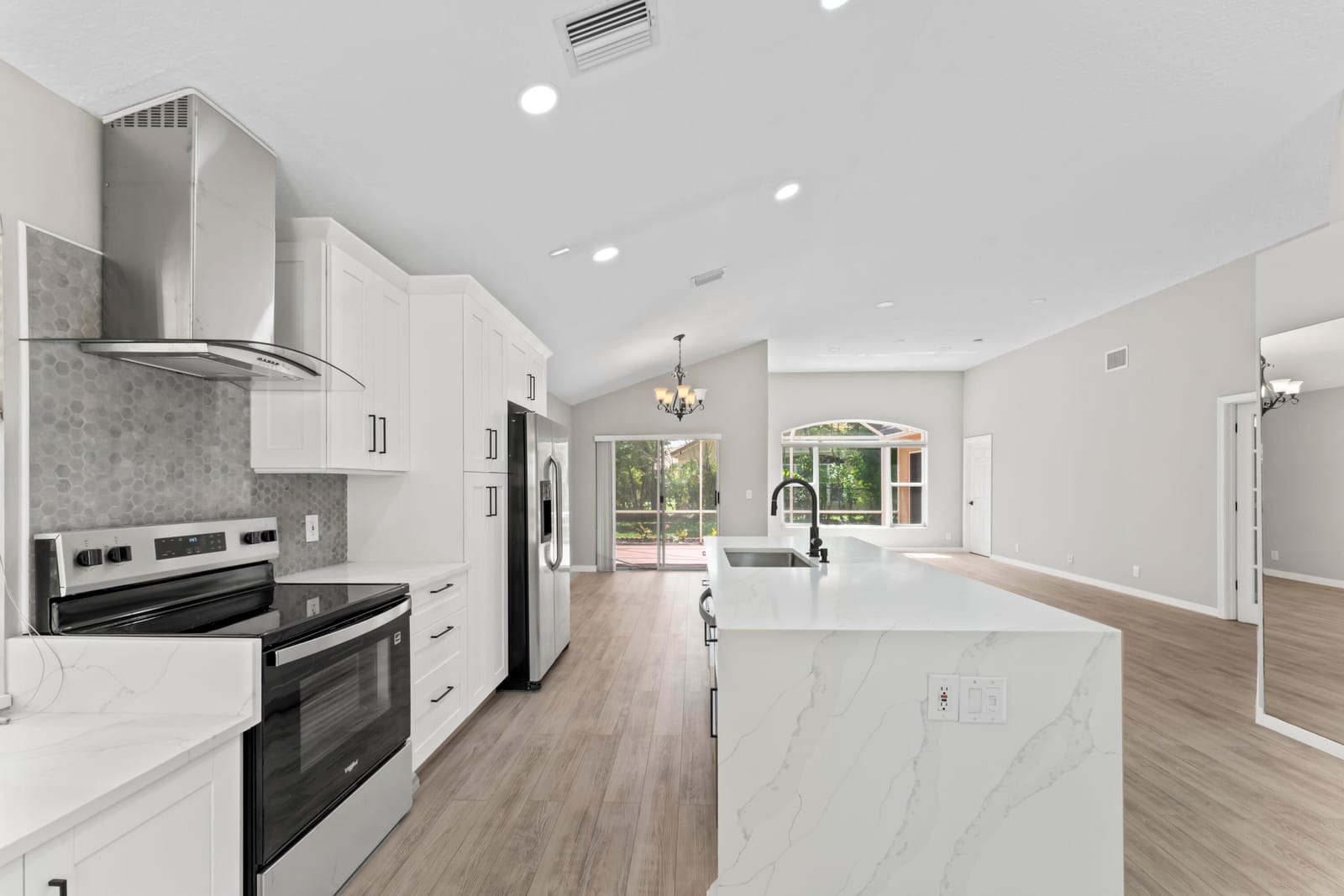 2022 Bonisle Circle, Riviera Beach, FL 33418