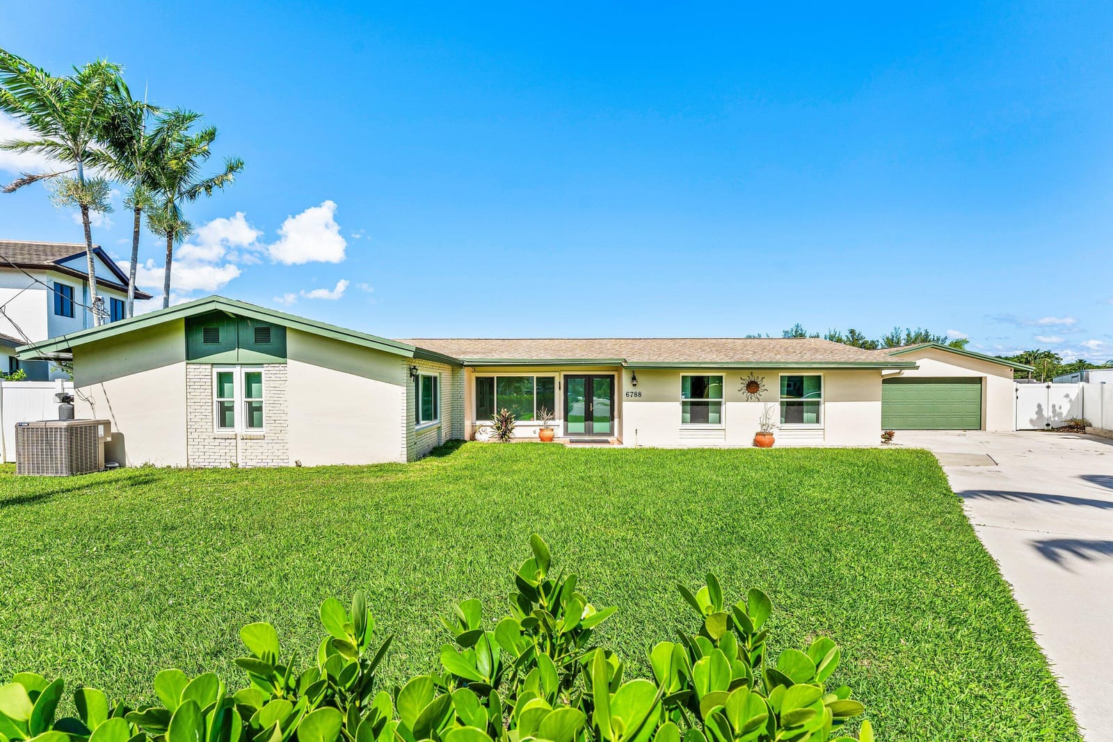 6788 Bayshore Drive, Lake Worth, FL 33462 photo 9