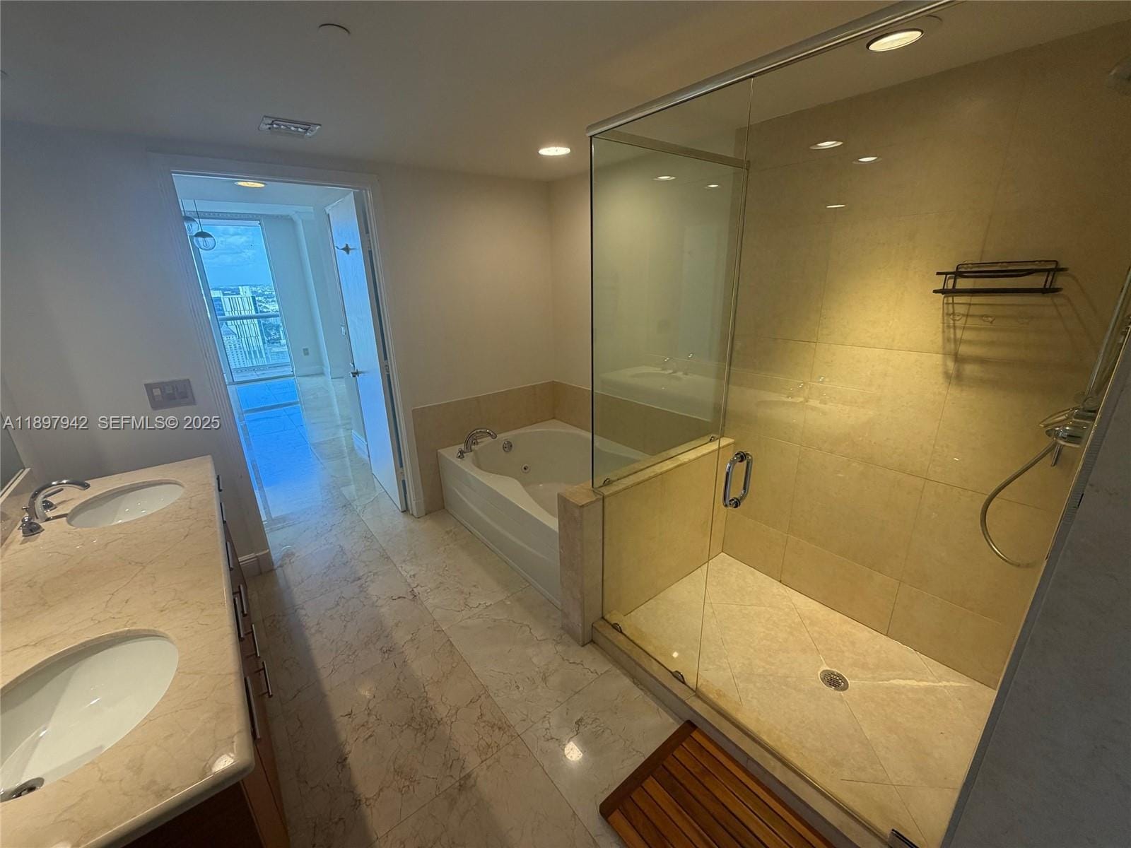 50 Biscayne Boulevard 5211, Miami, FL 33132 photo 15