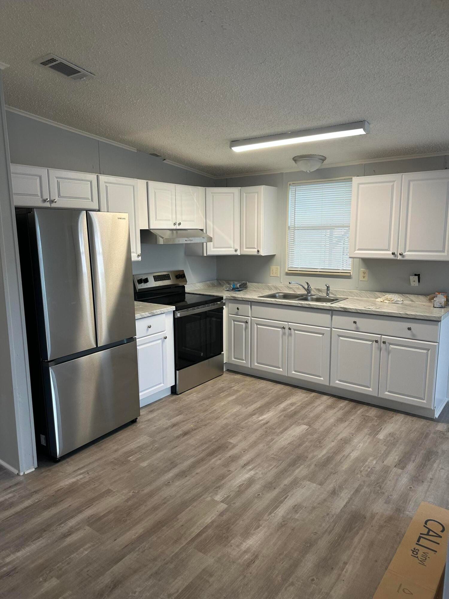 528 Tropical Isles Circle — photo 3
