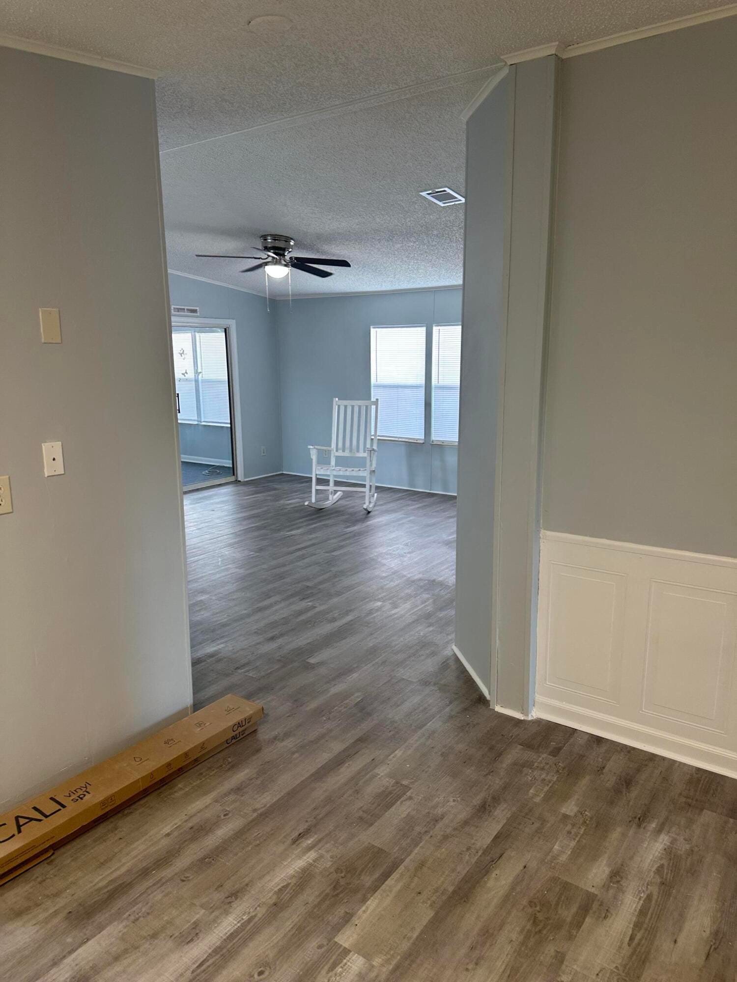 528 Tropical Isles Circle — photo 5