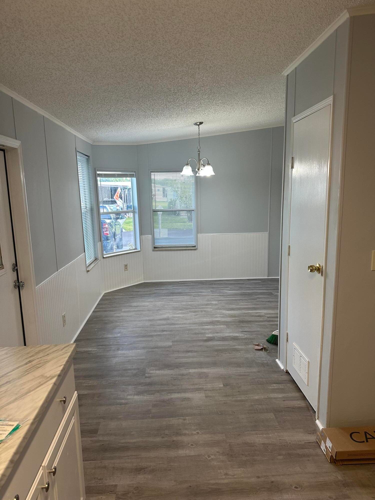 528 Tropical Isles Circle — photo 6