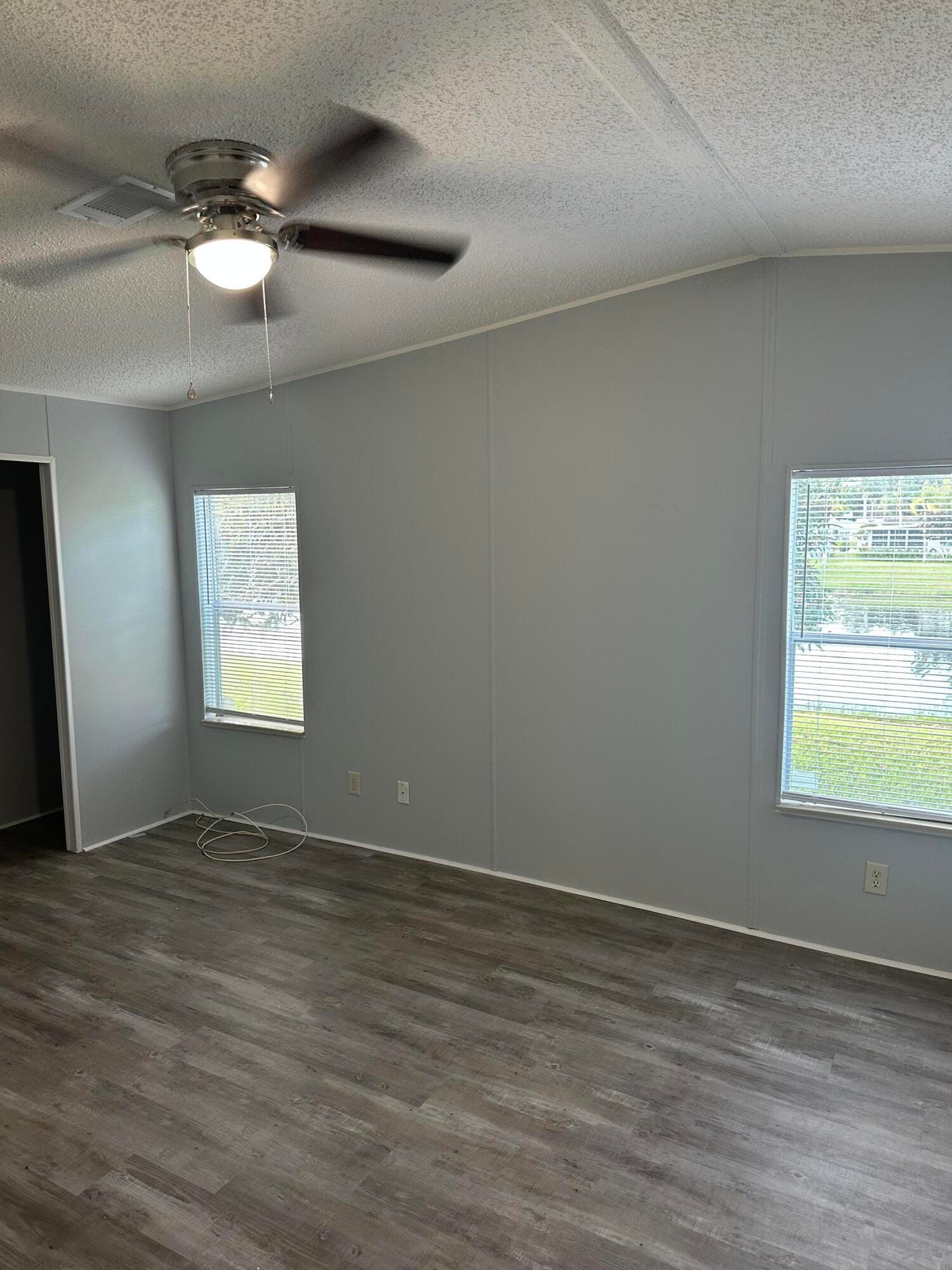 528 Tropical Isles Circle — photo 8