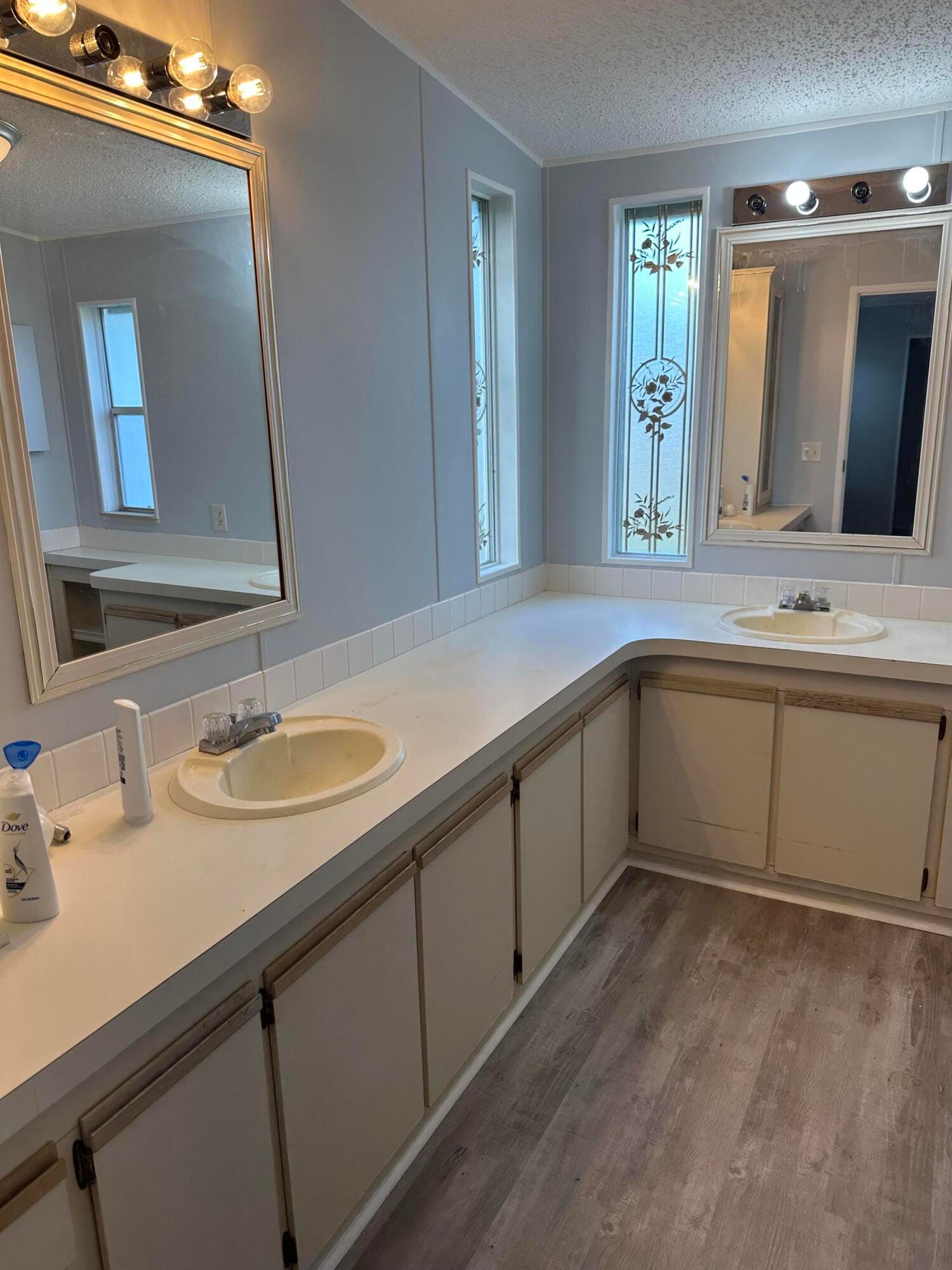 528 Tropical Isles Circle — photo 9