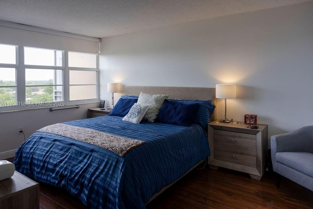 1300 Saint Charles Place PH12 — photo 12