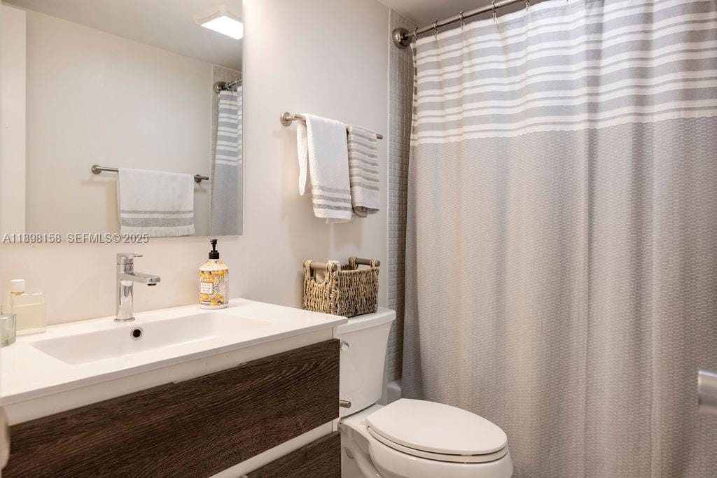 1300 Saint Charles Place PH12, Pembroke Pines, FL 33026 photo 19