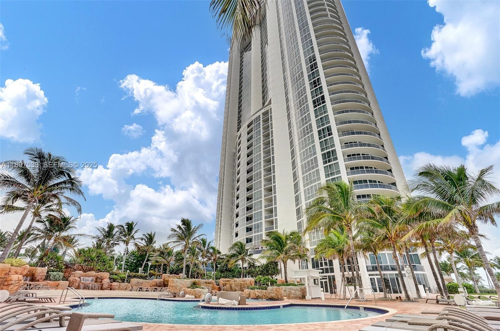 18201 Collins Avenue 708 — photo 10