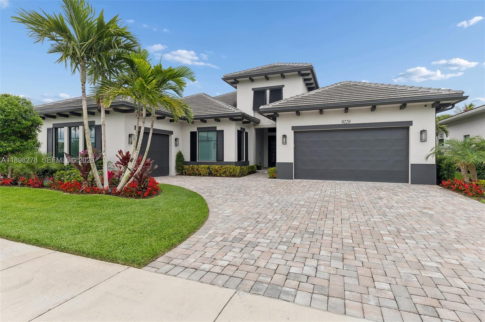 9228 Coral Isles Circle — photo 2