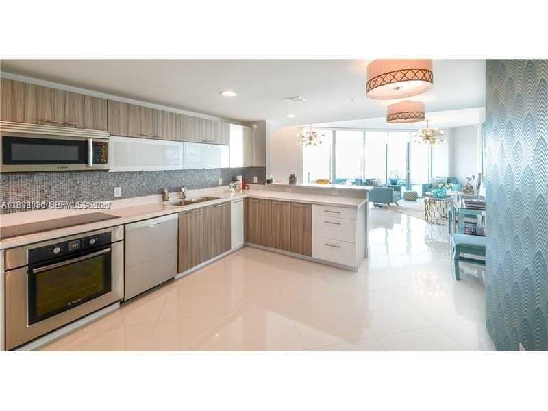 6700 Indian Creek Dr 908 908 — photo 10