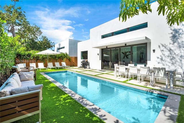 520 NW 41st Street, Miami, FL 33127