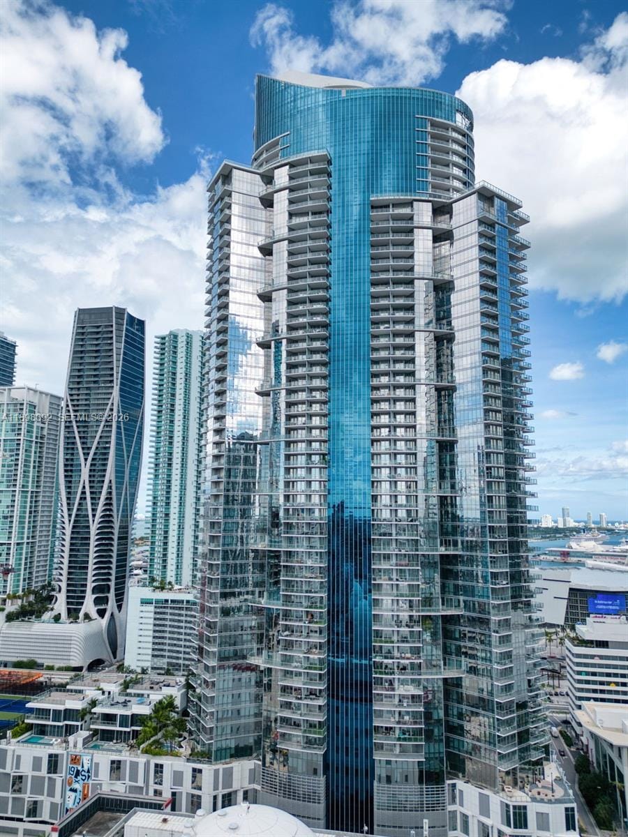 851 NE 1st Avenue 4107 — photo 2