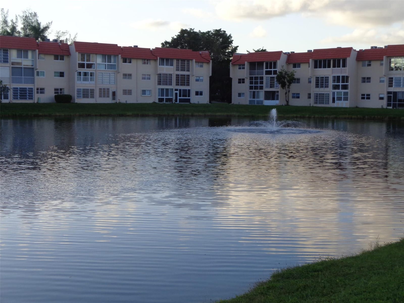 2831 E Sunrise Lakes Drive 209, Sunrise, FL 33322 photo 17