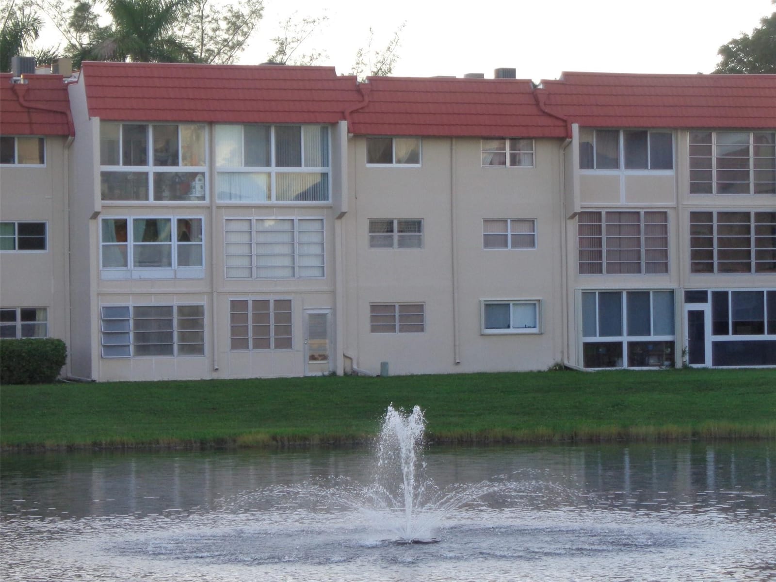 2831 E Sunrise Lakes Drive 209, Sunrise, FL 33322 photo 19