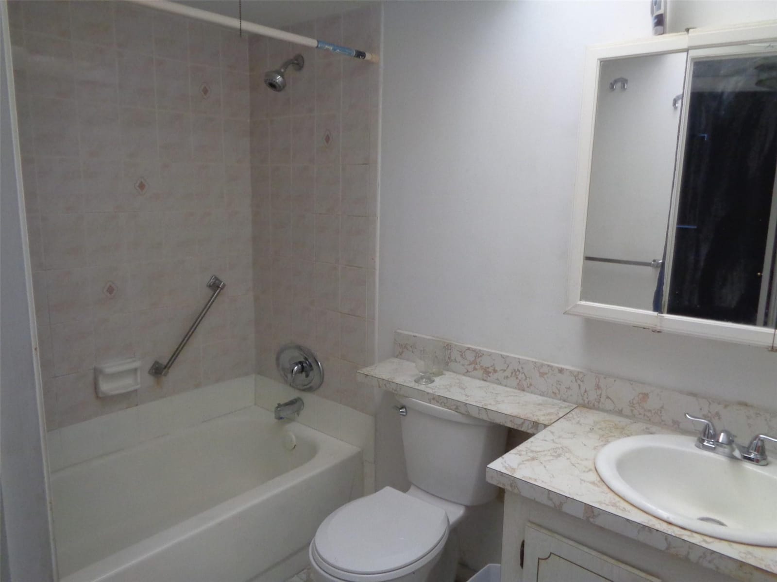 2831 E Sunrise Lakes Drive 209, Sunrise, FL 33322 photo 8