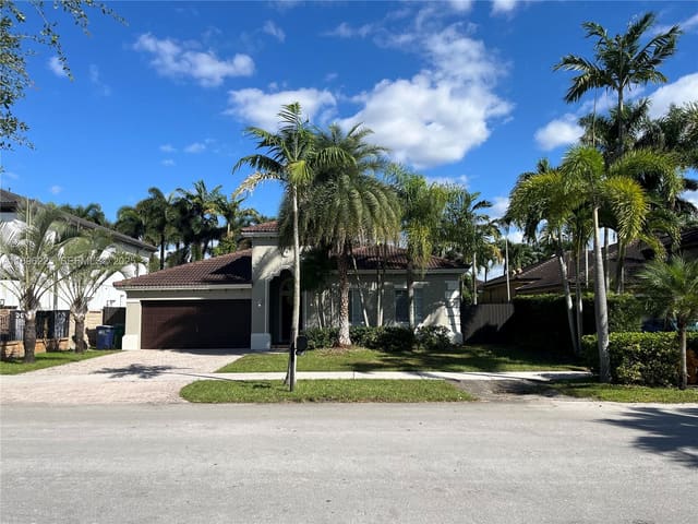 16637 SW 52nd Street, sold in Laroc, Miami, FL