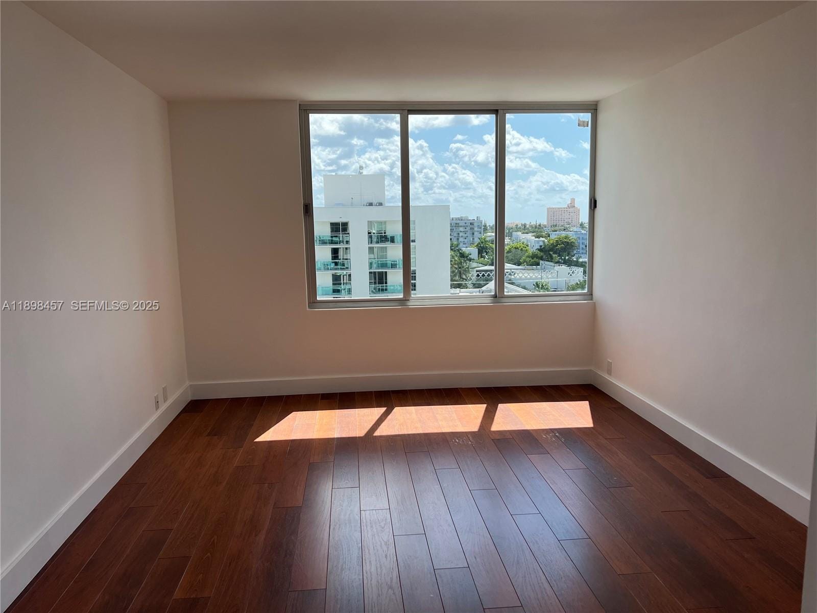 1000 West Avenue 808 — photo 2