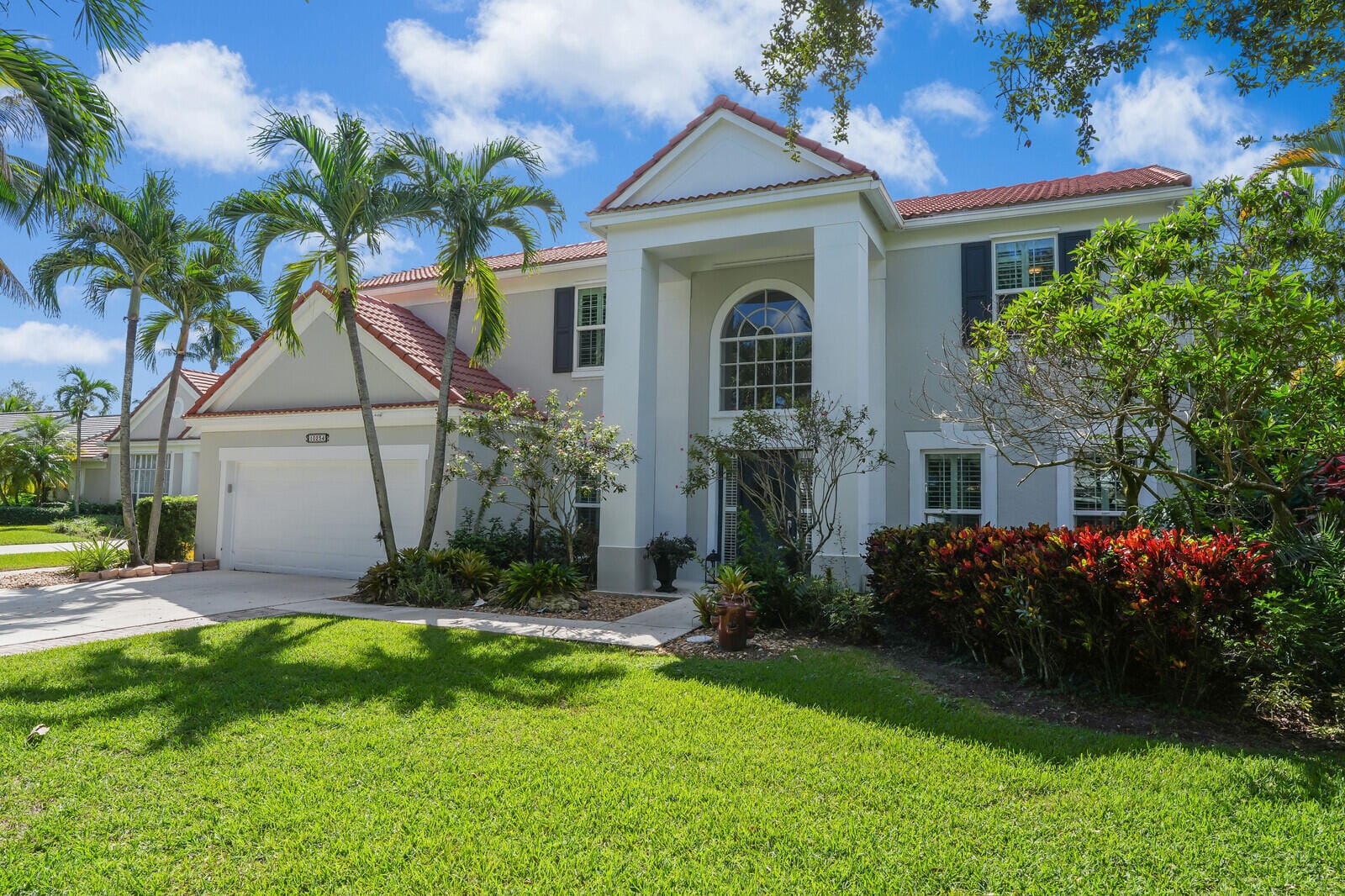 4 bedroom home for sale at 10234 Hunt Club, Palm Beach Gardens, FL 33418 — $1,099,000