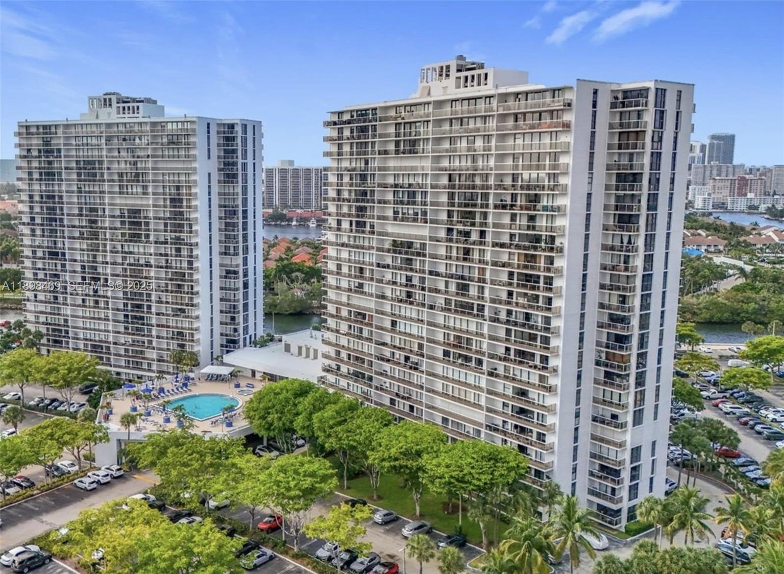 3731 N Country Club Drive 129, Aventura, FL 33180, Aventura