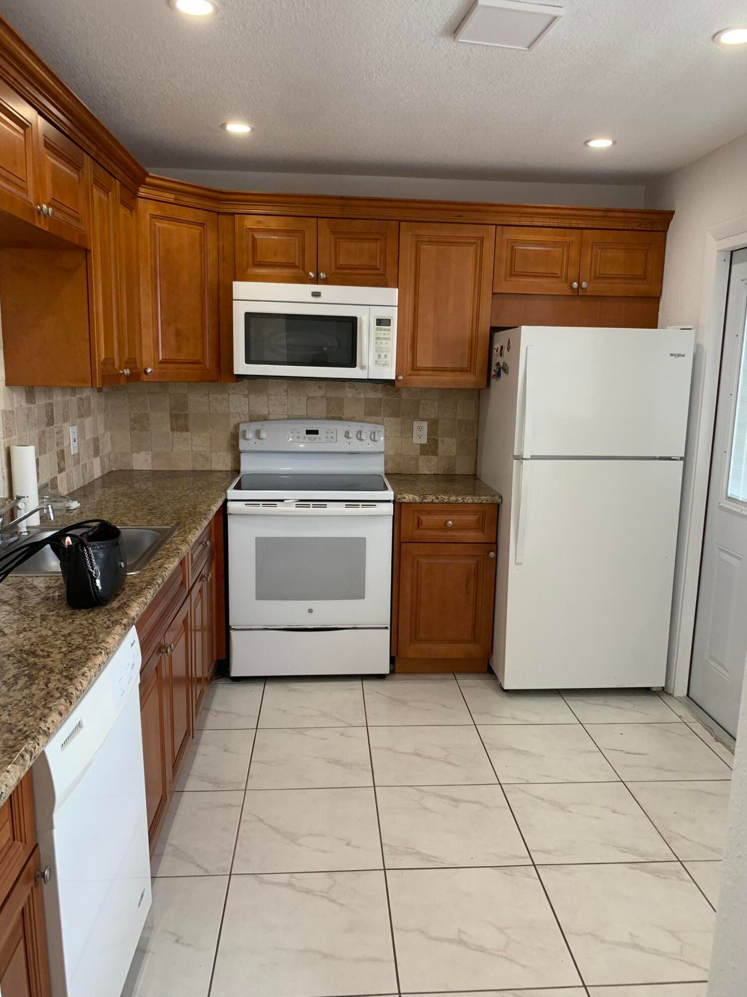 219 NE 14th Avenue 407, Hallandale Beach, FL 33009 photo 11