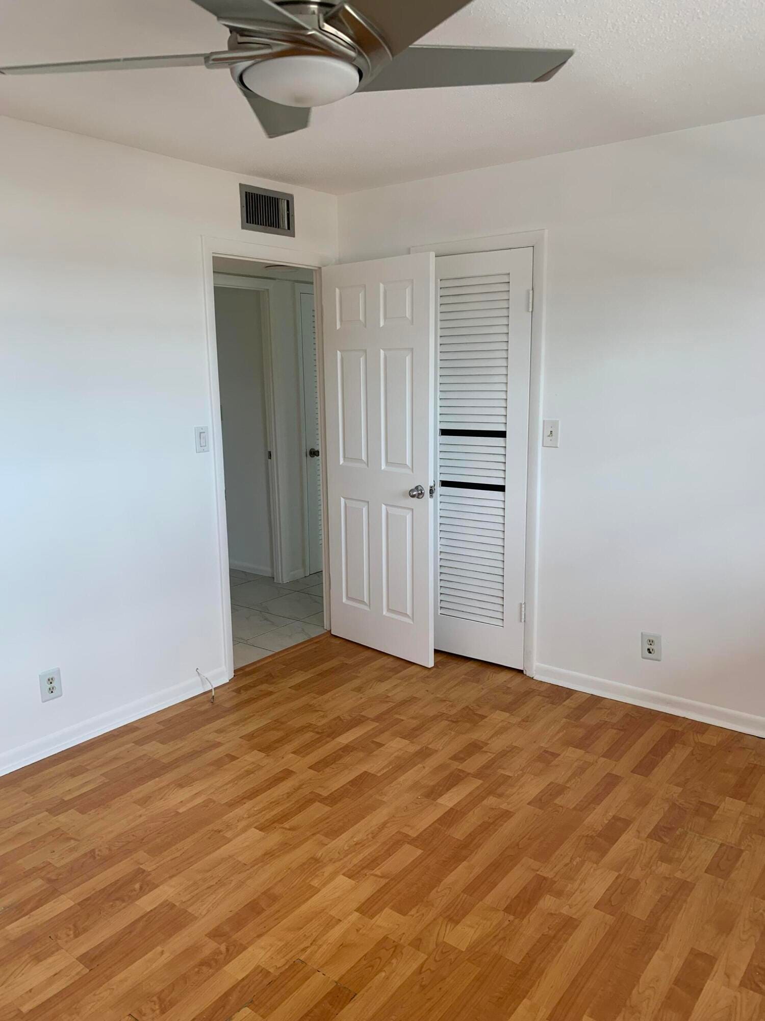 219 NE 14th Avenue 407, Hallandale Beach, FL 33009 photo 13