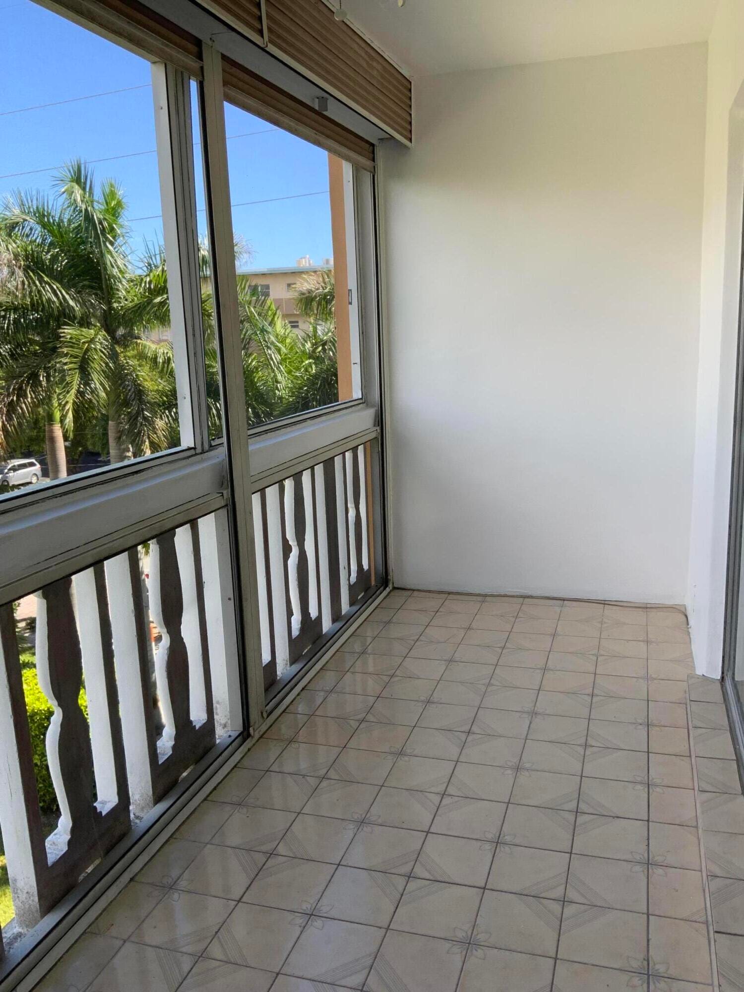 219 NE 14th Avenue 407, Hallandale Beach, FL 33009 photo 7