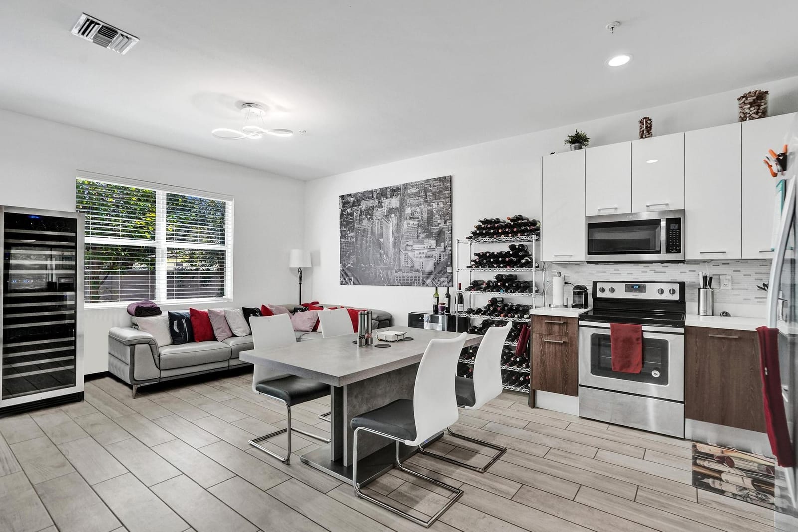 480 NE 35th Court 2 — photo 6