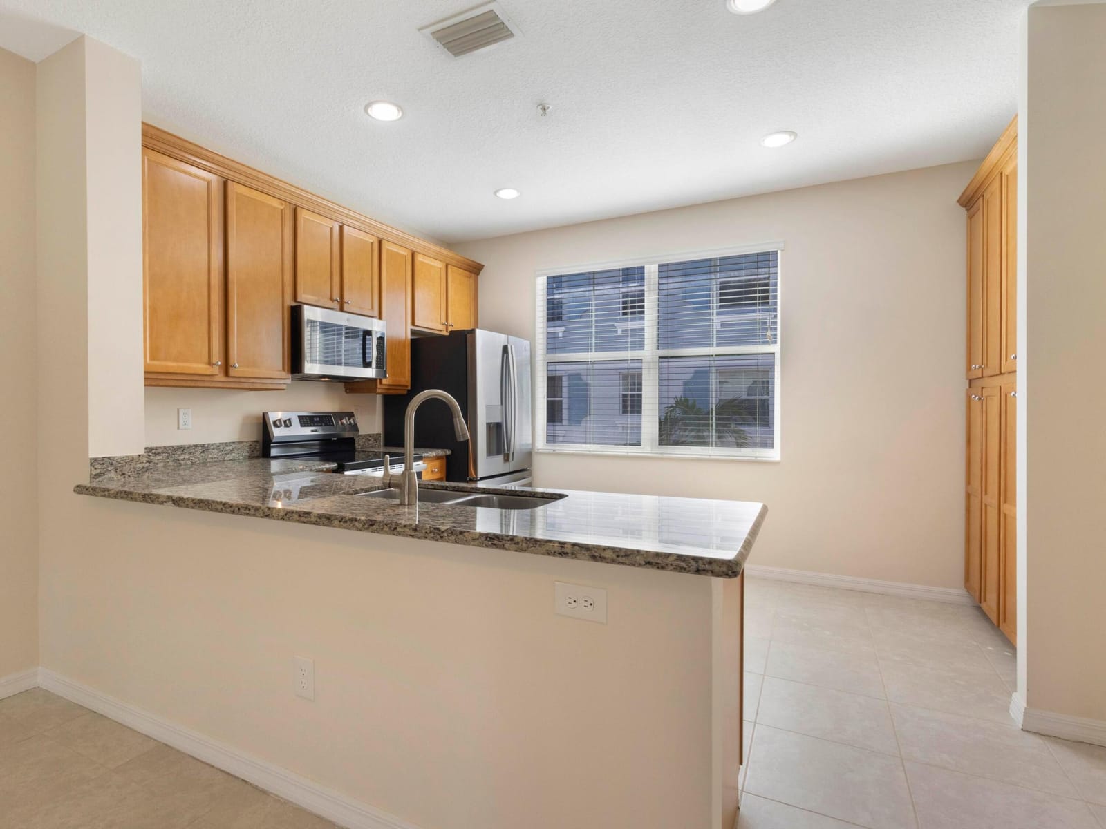 1247 Via De Fossi, Boynton Beach, FL 33426 photo 22