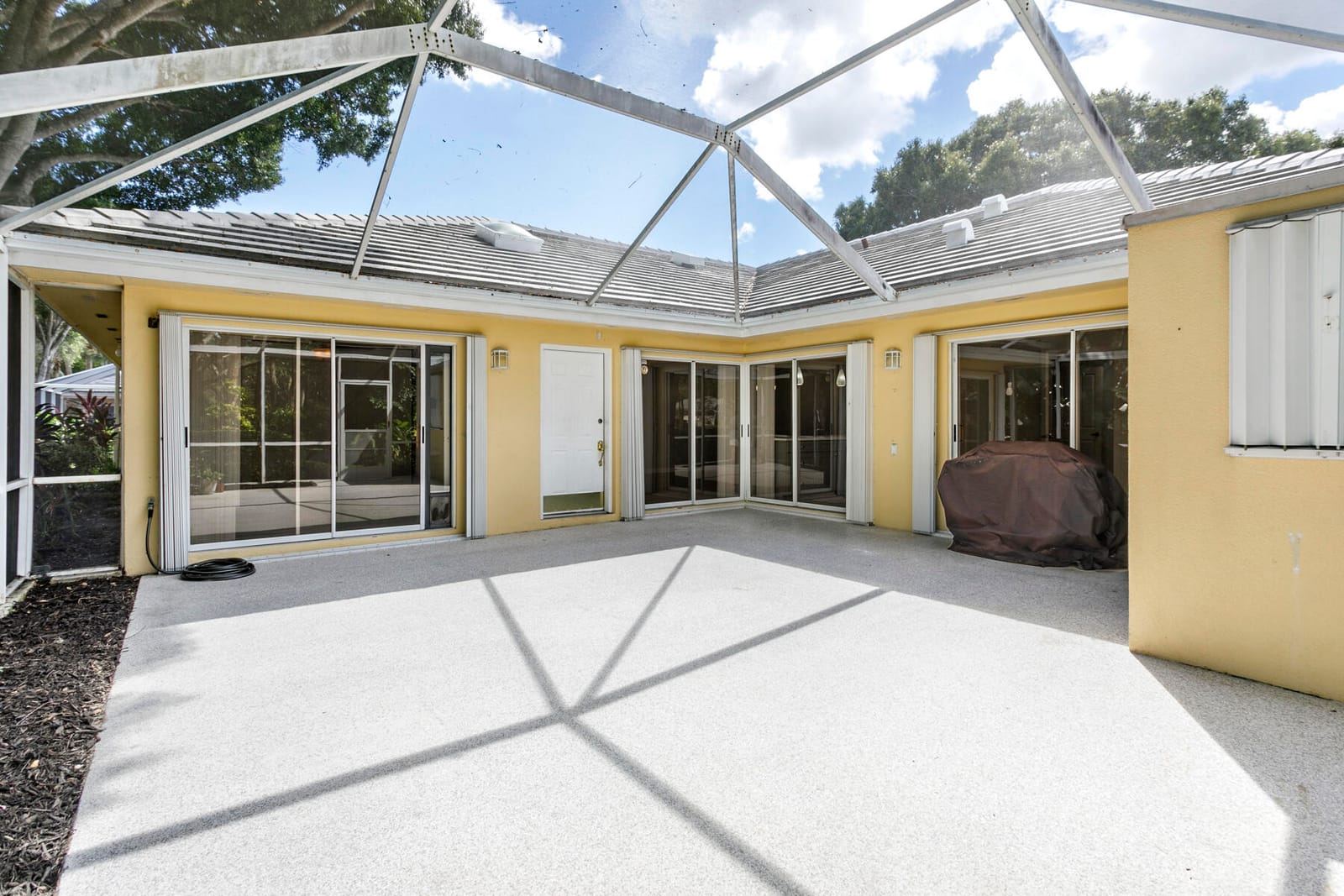 2901 Lakemont Court, Palm Beach Gardens, FL 33403