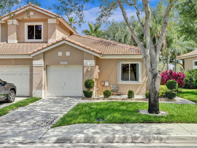 15831 SW 10th Street, Pembroke Pines, FL 33027