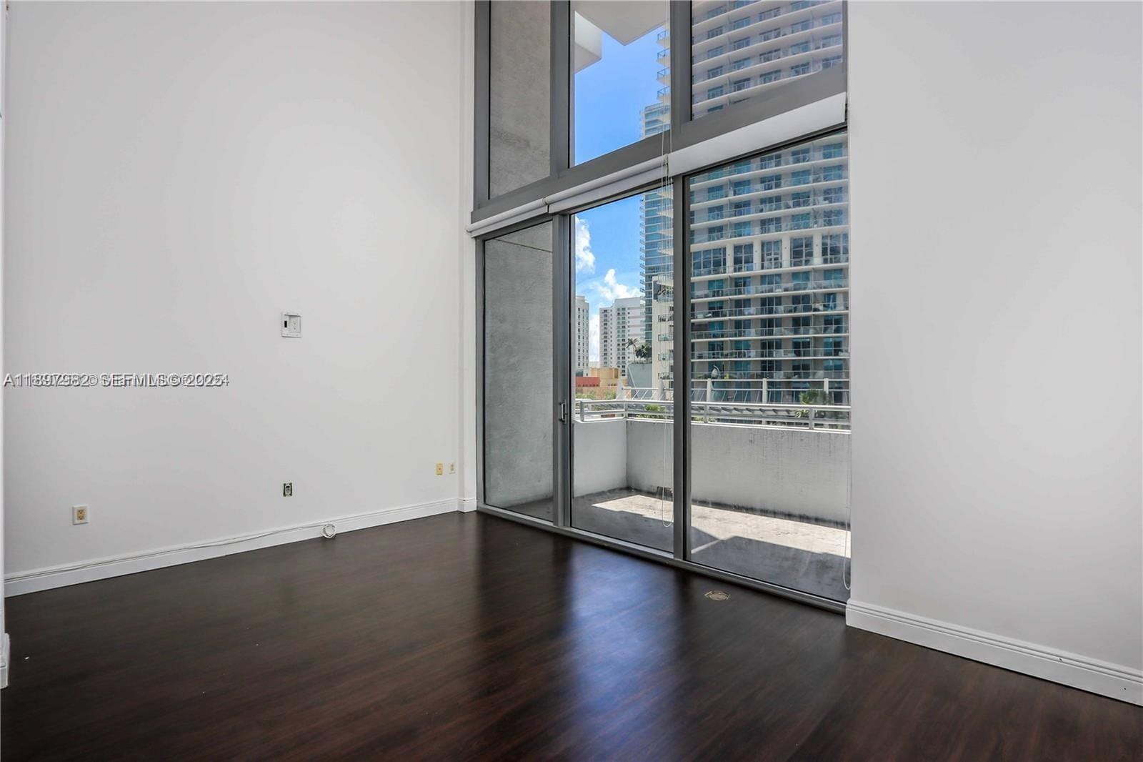 1050 Brickell Avenue 414, Miami, FL 33131 photo 2