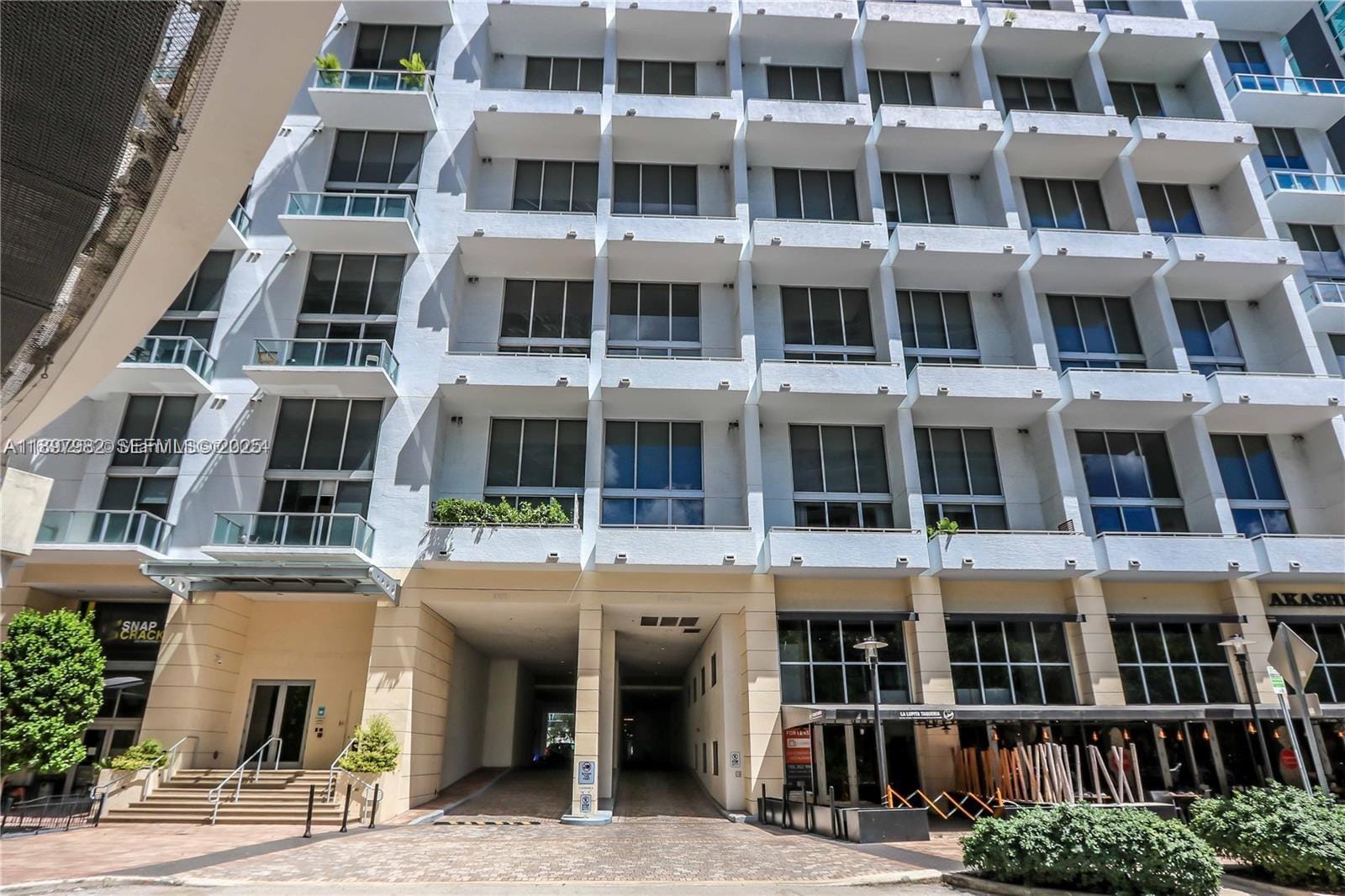 1050 Brickell Avenue 414, Miami, FL 33131 photo 29