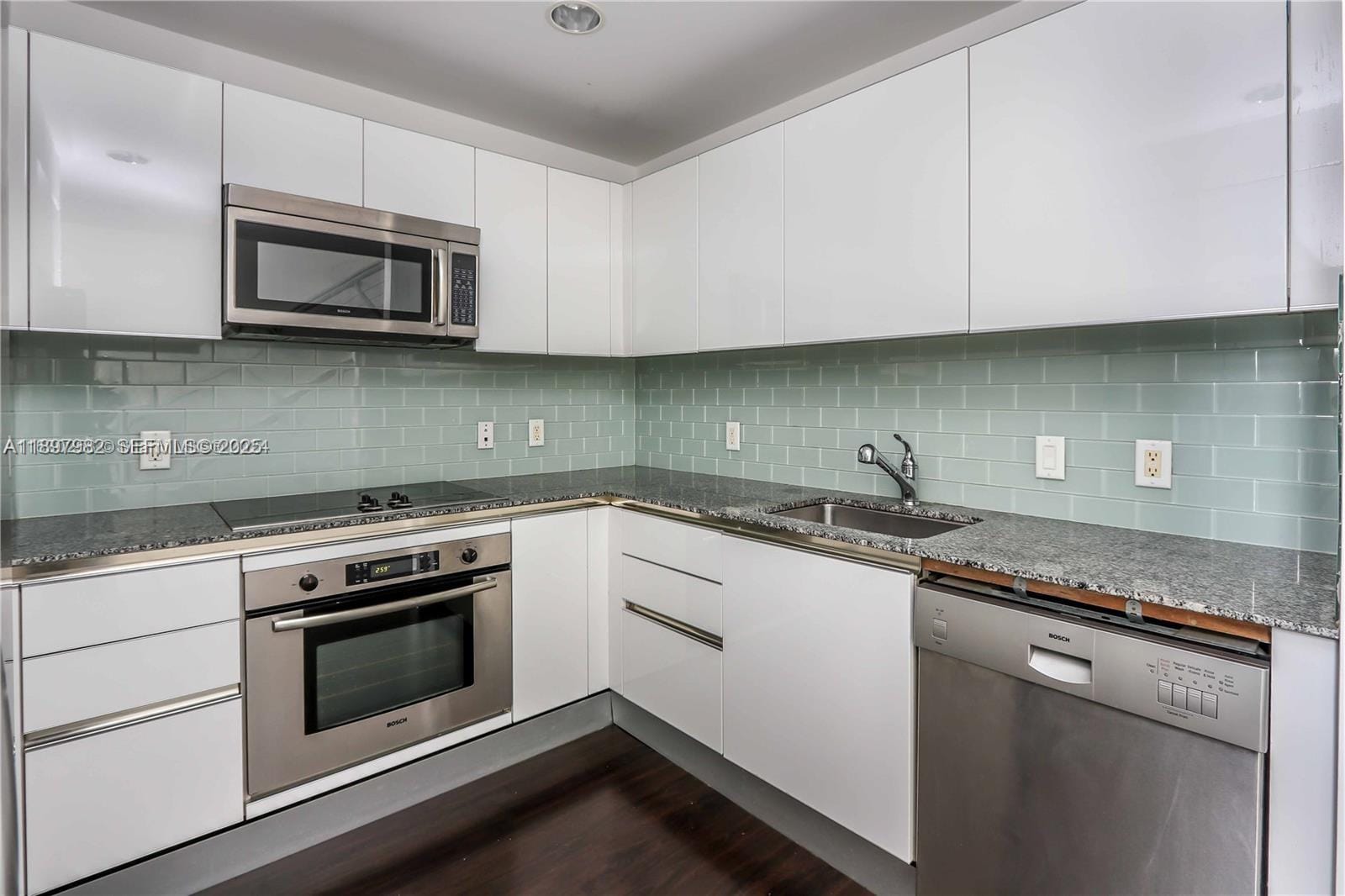 1050 Brickell Avenue 414, Miami, FL 33131 photo 7