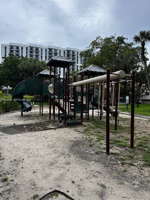 11111 Biscayne Boulevard 8E — photo 3