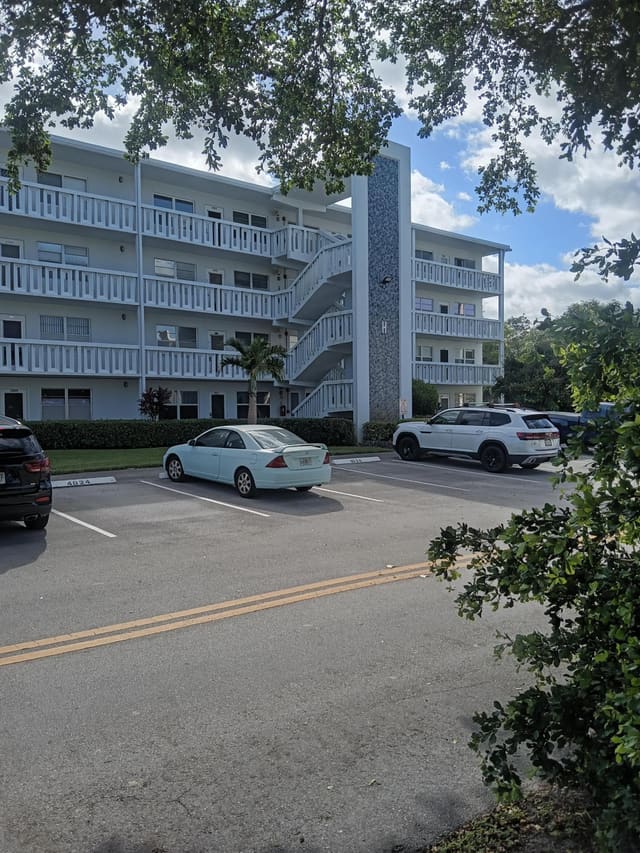 3022 Ventnor H Crescent 3022, sold in Ventnor H Condo, Deerfield Beach, FL