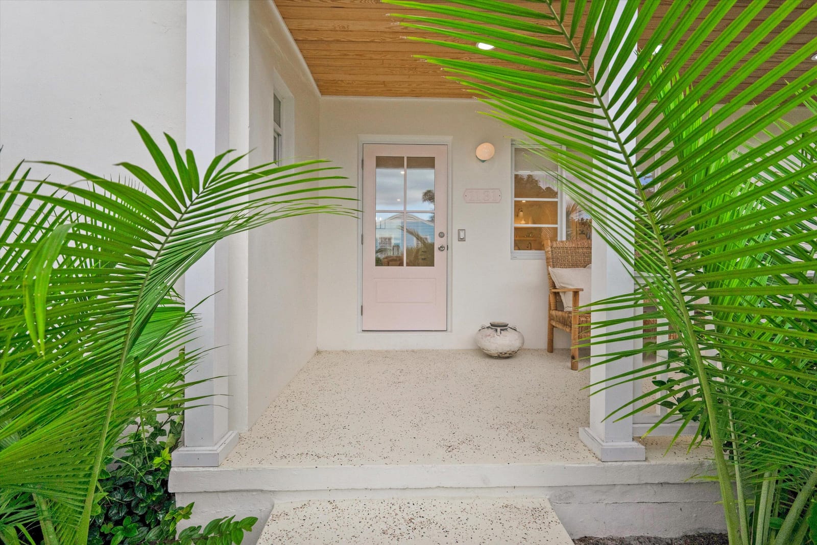 1131 N Ocean Breeze — photo 4