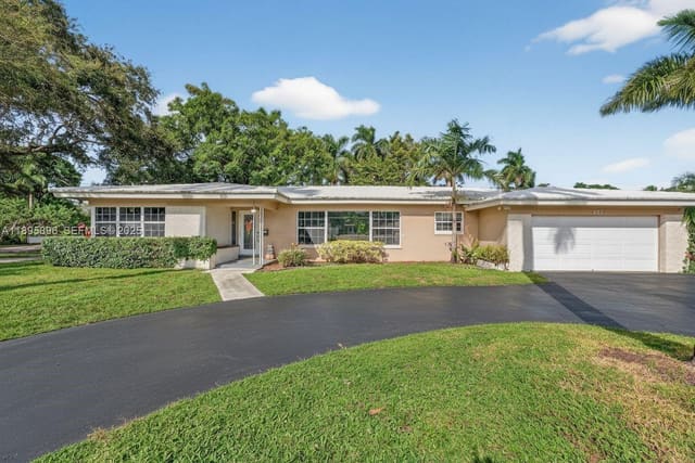 801 Holly Lane, sold in Plantation Gardens Sec 5, Plantation, FL