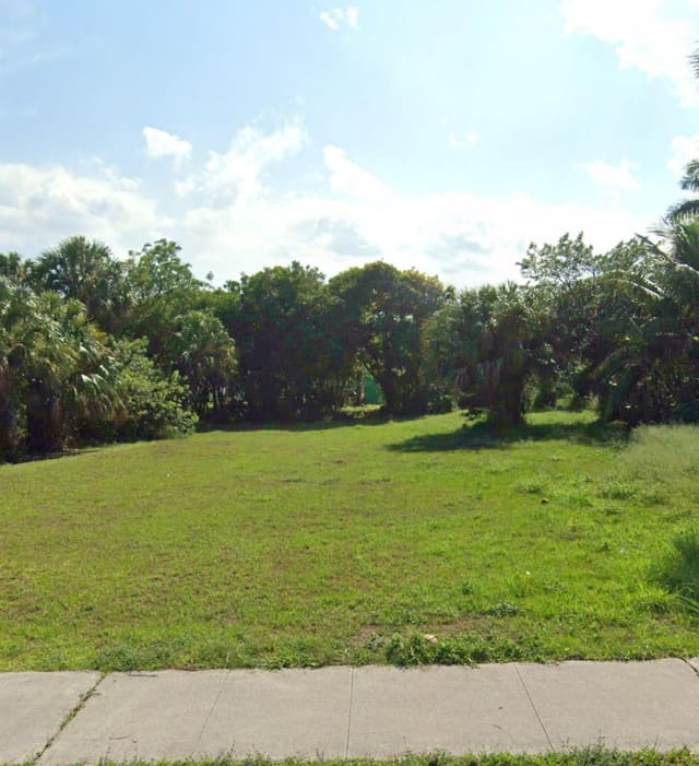 5644&5664 SE 5644&5664 45th Avenue, sold in New Monrovia, Stuart, FL